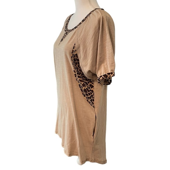 Umgee Tunic Shirt Top With Leopard Animal Print Accents Women’s Size Small - Picture 3 of 11